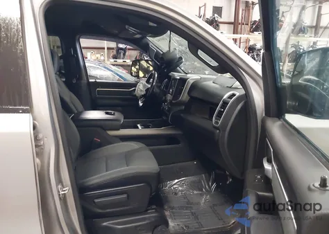 2021 Ram 1500 Big Horn 4X4 5'7 Box из США, поврежденный, VIN 1C6SRFFT7MN826606